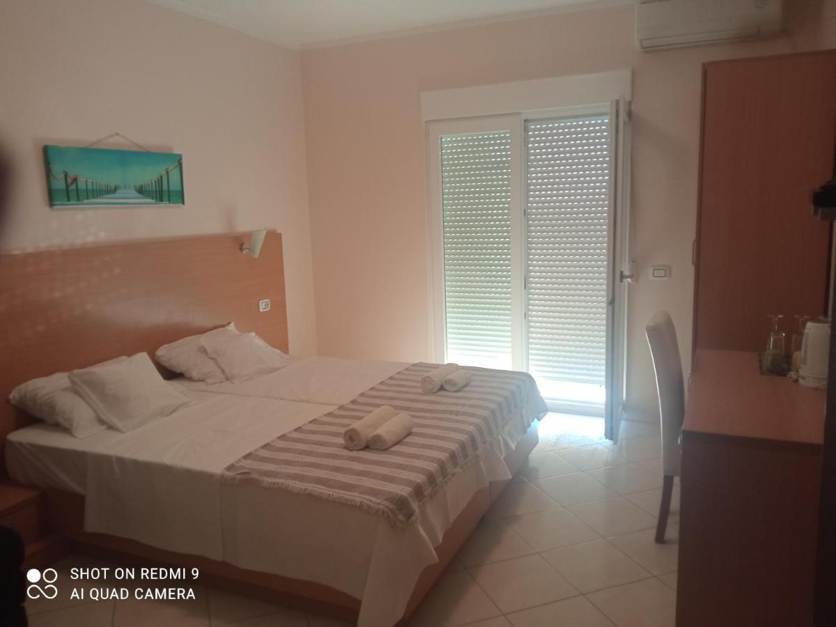 Apartments Lux Lukic ウトイェハ エクステリア 写真