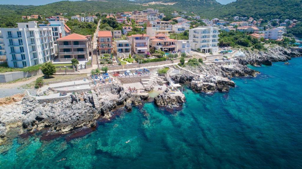 Apartments Lux Lukic ウトイェハ エクステリア 写真